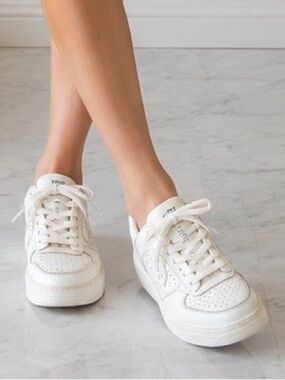 NotChanel White Women's Low-Top Lace-Up Sneakers Size 8